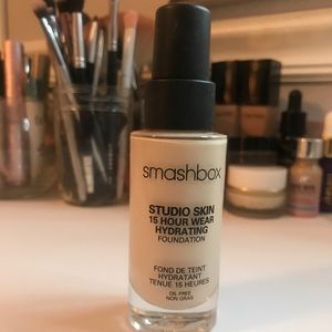 Smashbox 15 hr wear hydrating foundation 0.3 fair